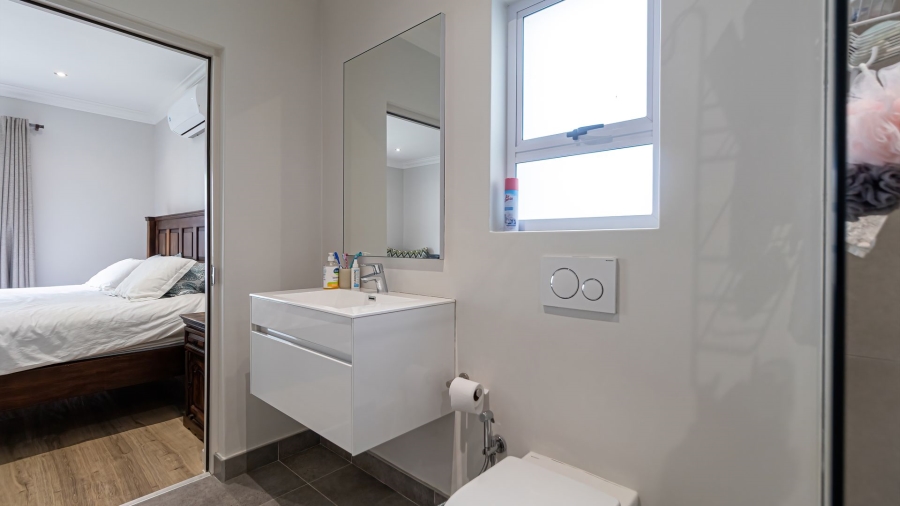 To Let 4 Bedroom Property for Rent in Sitari Country Estate Western Cape